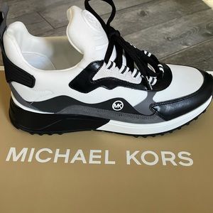 Michael Kors Theo Sport Scuba Trainer-NEW